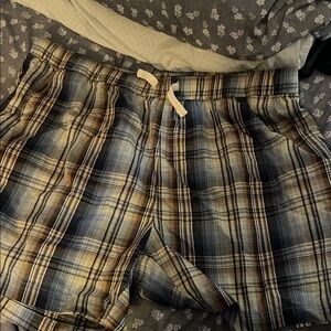 Levi’s Plaid Drawstring Easy Shorts